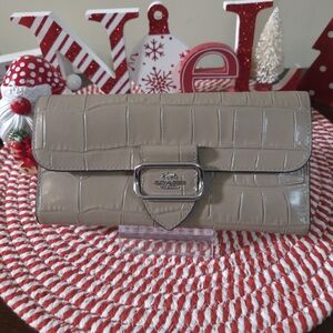 EUC Coach Leather Wallet